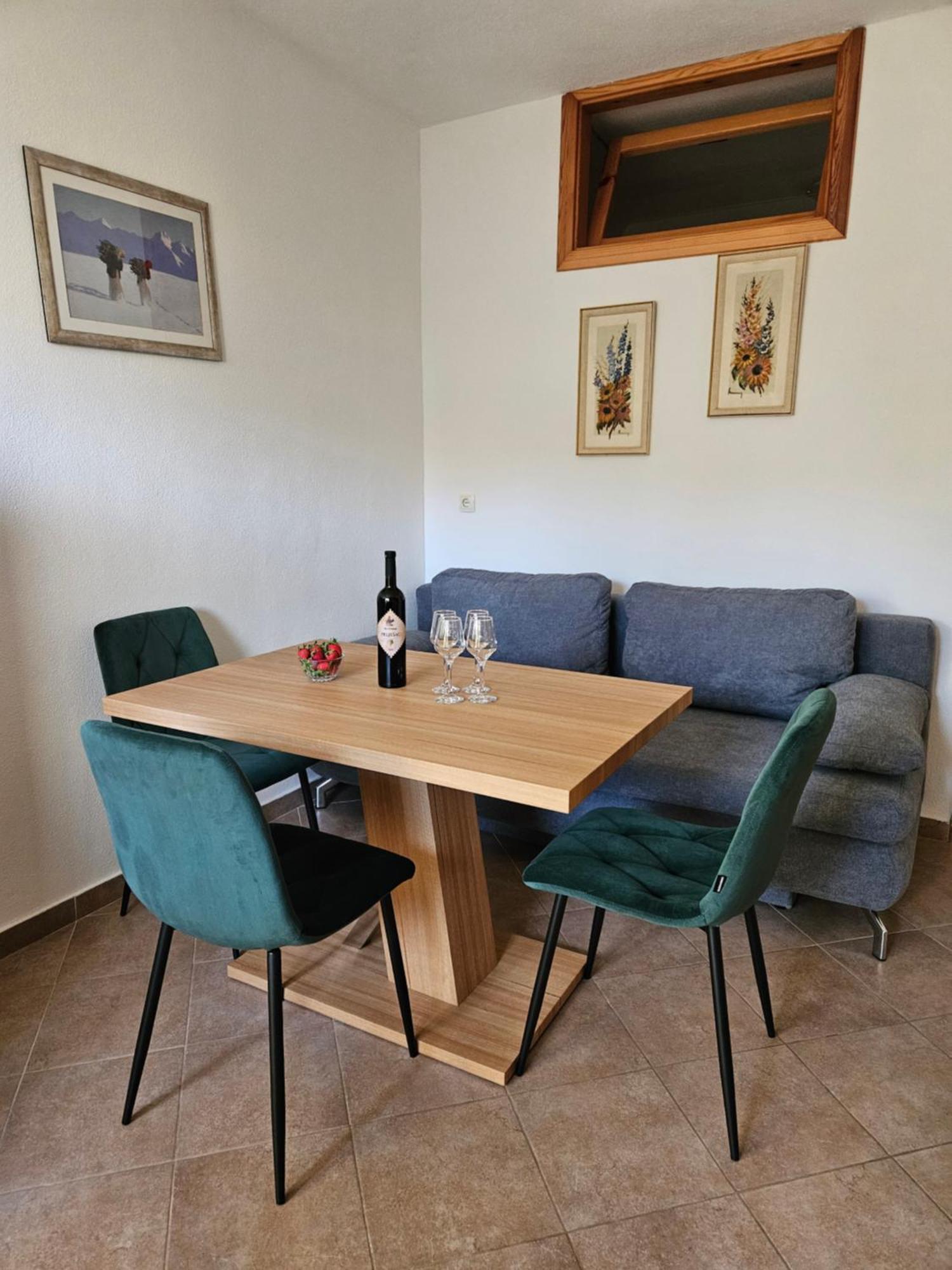 Apartmani Natasa لوكفا روجوزنيكا المظهر الخارجي الصورة